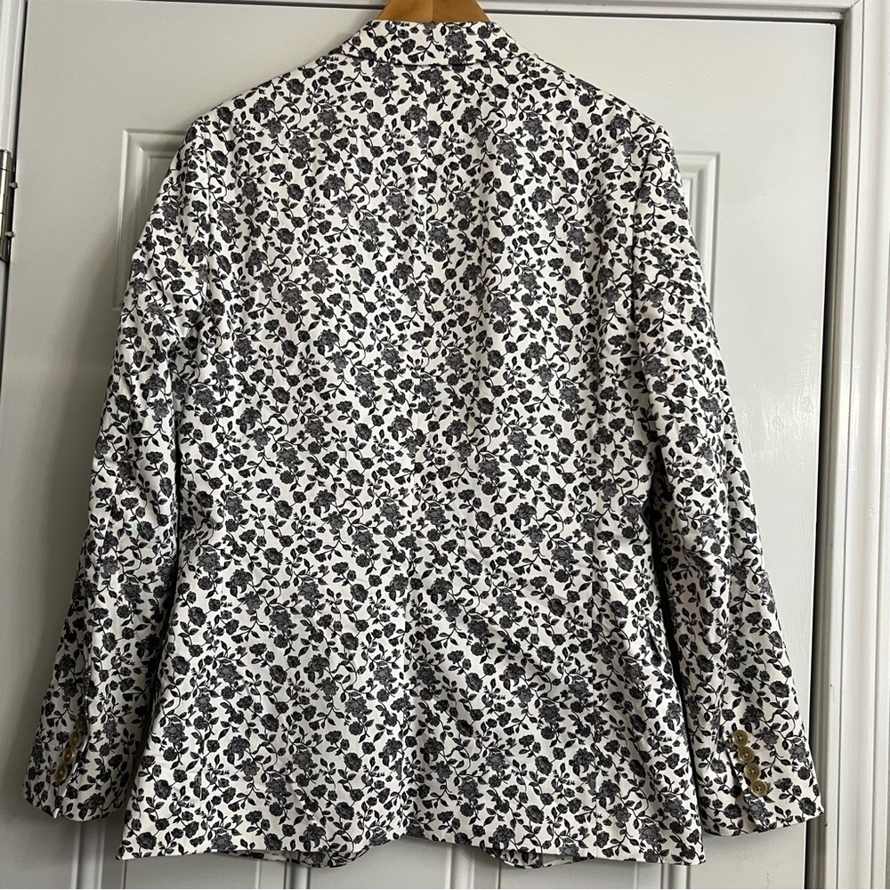 Black and White Floral 40R Slim Cotton Blend Blazer by J Ferrar - Picture 2 of 7
